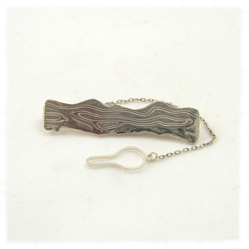 Silver bark effect tie pin